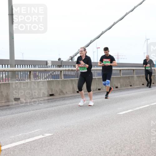 03.10.2025 - Köhlbrandbrückenlauf Lena Gebhardt http://msf.ph/oto/9202381 03.10.2025 15:48:55 Position 2  meine-sportfotos.de