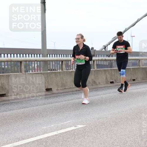 03.10.2025 - Köhlbrandbrückenlauf Lena Gebhardt http://msf.ph/oto/9202382 03.10.2025 15:48:55 Position 2 7326 meine-sportfotos.de