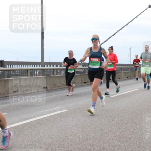 03.10.2025 - Köhlbrandbrückenlauf Lena Gebhardt http://msf.ph/oto/9202470 03.10.2025 15:49:10 Position 2  meine-sportfotos.de