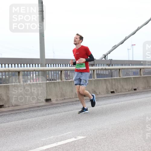 03.10.2025 - Köhlbrandbrückenlauf Lena Gebhardt http://msf.ph/oto/9202491 03.10.2025 15:49:13 Position 2  meine-sportfotos.de
