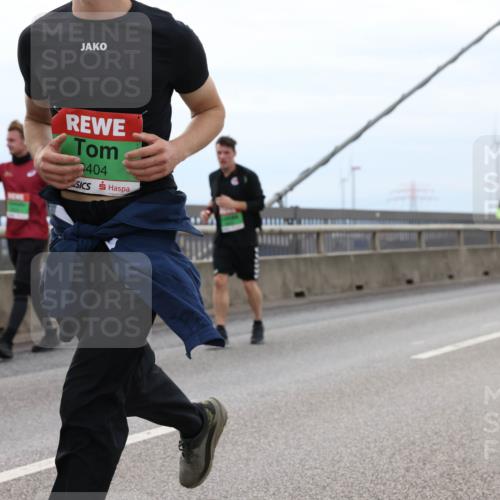 03.10.2025 - Köhlbrandbrückenlauf Lena Gebhardt http://msf.ph/oto/9202549 03.10.2025 15:49:29 Position 2 404 meine-sportfotos.de