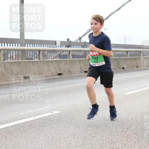 03.10.2025 - Köhlbrandbrückenlauf Lena Gebhardt http://msf.ph/oto/9202580 03.10.2025 15:49:35 Position 2 9159 meine-sportfotos.de