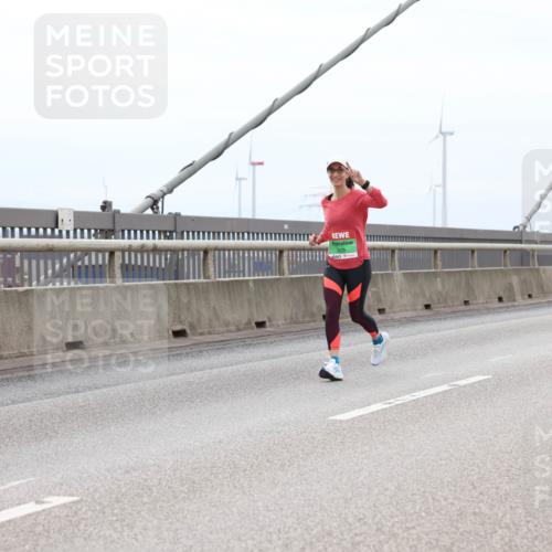 03.10.2025 - Köhlbrandbrückenlauf Lena Gebhardt http://msf.ph/oto/9202586 03.10.2025 15:49:37 Position 2 91 meine-sportfotos.de
