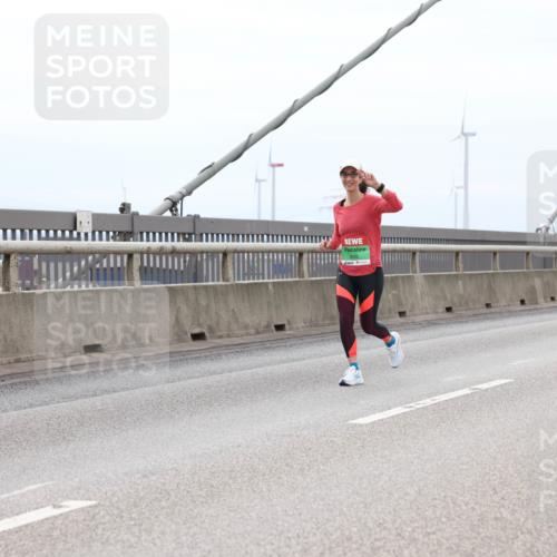 03.10.2025 - Köhlbrandbrückenlauf Lena Gebhardt http://msf.ph/oto/9202587 03.10.2025 15:49:37 Position 2 91 meine-sportfotos.de