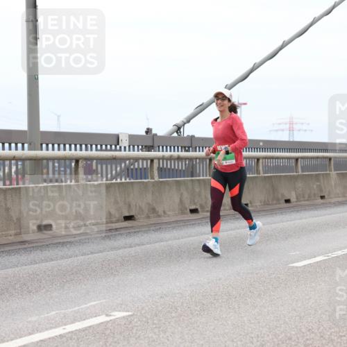03.10.2025 - Köhlbrandbrückenlauf Lena Gebhardt http://msf.ph/oto/9202589 03.10.2025 15:49:37 Position 2 91 meine-sportfotos.de