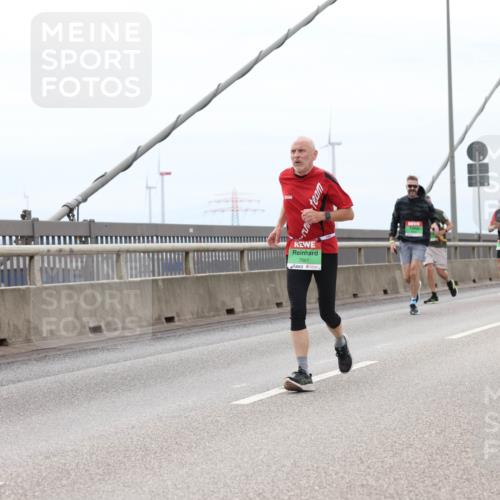 03.10.2025 - Köhlbrandbrückenlauf Lena Gebhardt http://msf.ph/oto/9202598 03.10.2025 15:49:40 Position 2 7661 meine-sportfotos.de