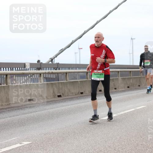 03.10.2025 - Köhlbrandbrückenlauf Lena Gebhardt http://msf.ph/oto/9202600 03.10.2025 15:49:40 Position 2 91, 7661 meine-sportfotos.de