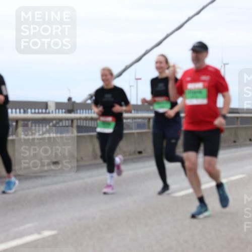 03.10.2025 - Köhlbrandbrückenlauf Lena Gebhardt http://msf.ph/oto/9202622 03.10.2025 15:49:47 Position 2  meine-sportfotos.de