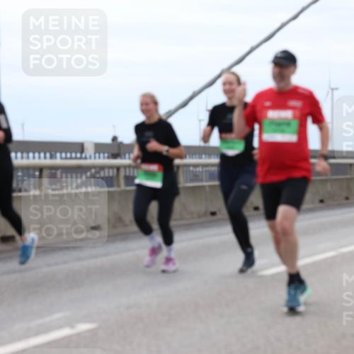 03.10.2025 - Köhlbrandbrückenlauf Lena Gebhardt http://msf.ph/oto/9202624 03.10.2025 15:49:48 Position 2  meine-sportfotos.de