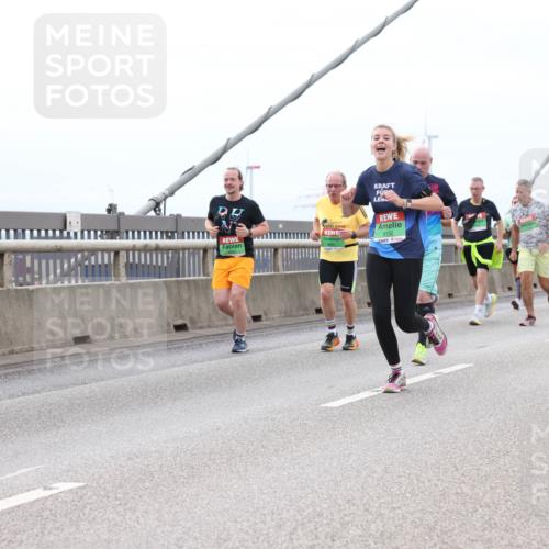03.10.2025 - Köhlbrandbrückenlauf Lena Gebhardt http://msf.ph/oto/9202662 03.10.2025 15:49:57 Position 2 9152 meine-sportfotos.de