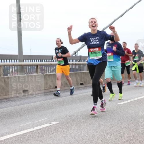 03.10.2025 - Köhlbrandbrückenlauf Lena Gebhardt http://msf.ph/oto/9202668 03.10.2025 15:49:58 Position 2 9152, 120, 8451 meine-sportfotos.de