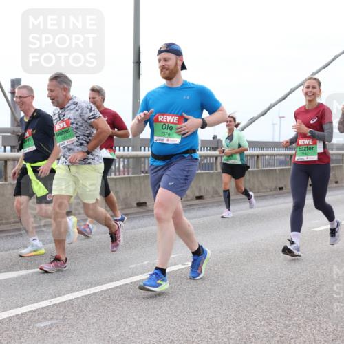 03.10.2025 - Köhlbrandbrückenlauf Lena Gebhardt http://msf.ph/oto/9202682 03.10.2025 15:50:01 Position 2 7587, 7578, 7542, 7541 meine-sportfotos.de