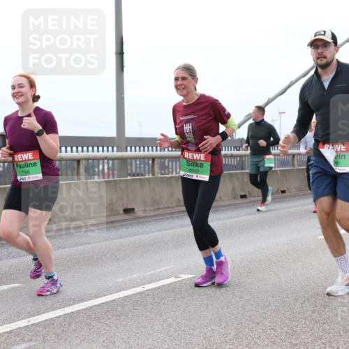 03.10.2025 - Köhlbrandbrückenlauf Lena Gebhardt http://msf.ph/oto/9202717 03.10.2025 15:50:08 Position 2 7786, 8853, 25 meine-sportfotos.de