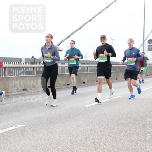 03.10.2025 - Köhlbrandbrückenlauf Lena Gebhardt http://msf.ph/oto/9202728 03.10.2025 15:50:11 Position 2  meine-sportfotos.de