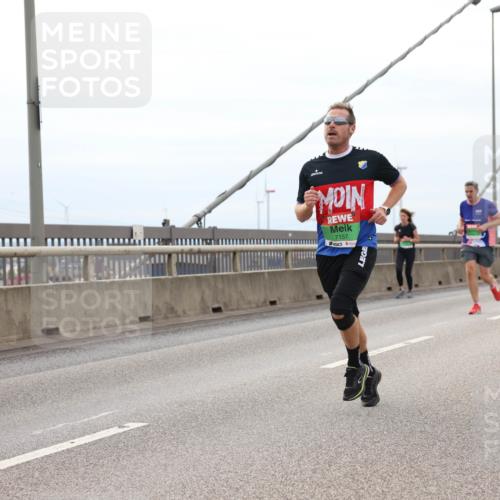 03.10.2025 - Köhlbrandbrückenlauf Lena Gebhardt http://msf.ph/oto/9202805 03.10.2025 15:50:31 Position 2 7157 meine-sportfotos.de