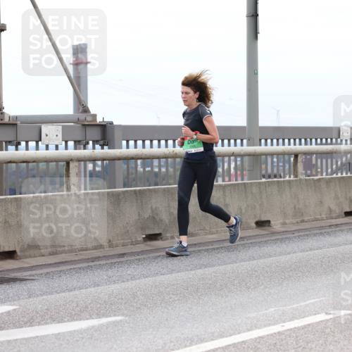 03.10.2025 - Köhlbrandbrückenlauf Lena Gebhardt http://msf.ph/oto/9202812 03.10.2025 15:50:35 Position 2 8968 meine-sportfotos.de