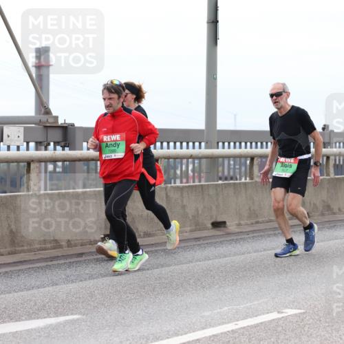 03.10.2025 - Köhlbrandbrückenlauf Lena Gebhardt http://msf.ph/oto/9202820 03.10.2025 15:50:39 Position 2 7200, 7627 meine-sportfotos.de