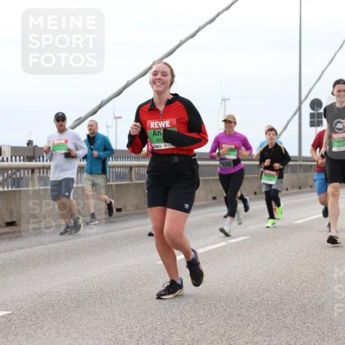 03.10.2025 - Köhlbrandbrückenlauf Lena Gebhardt http://msf.ph/oto/9202826 03.10.2025 15:50:41 Position 2 822, 388 meine-sportfotos.de