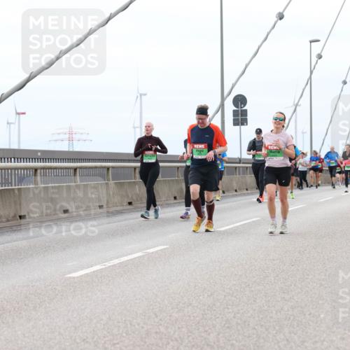 03.10.2025 - Köhlbrandbrückenlauf Lena Gebhardt http://msf.ph/oto/9202838 03.10.2025 15:50:46 Position 2 8928 meine-sportfotos.de