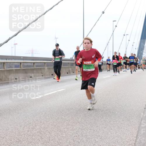 03.10.2025 - Köhlbrandbrückenlauf Lena Gebhardt http://msf.ph/oto/9202850 03.10.2025 15:50:50 Position 2 1458, 8256 meine-sportfotos.de