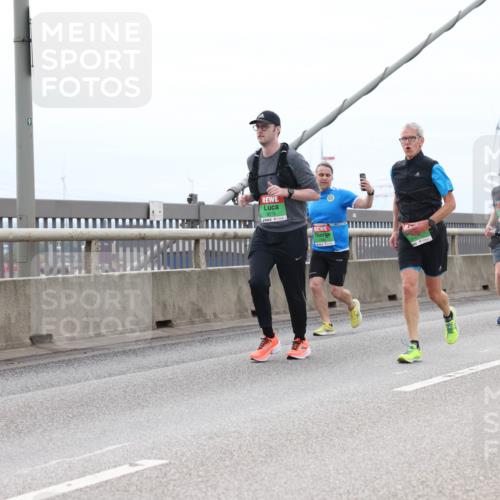 03.10.2025 - Köhlbrandbrückenlauf Lena Gebhardt http://msf.ph/oto/9202857 03.10.2025 15:50:52 Position 2  meine-sportfotos.de