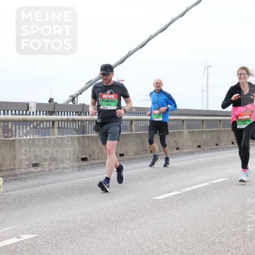 03.10.2025 - Köhlbrandbrückenlauf Lena Gebhardt http://msf.ph/oto/9202862 03.10.2025 15:50:54 Position 2  meine-sportfotos.de
