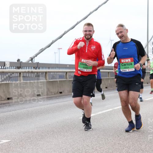 03.10.2025 - Köhlbrandbrückenlauf Lena Gebhardt http://msf.ph/oto/9202876 03.10.2025 15:50:58 Position 2 28, 8909, 8908 meine-sportfotos.de