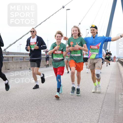 03.10.2025 - Köhlbrandbrückenlauf Lena Gebhardt http://msf.ph/oto/9202895 03.10.2025 15:51:03 Position 2 9359, 9293, 9292, 7292 meine-sportfotos.de
