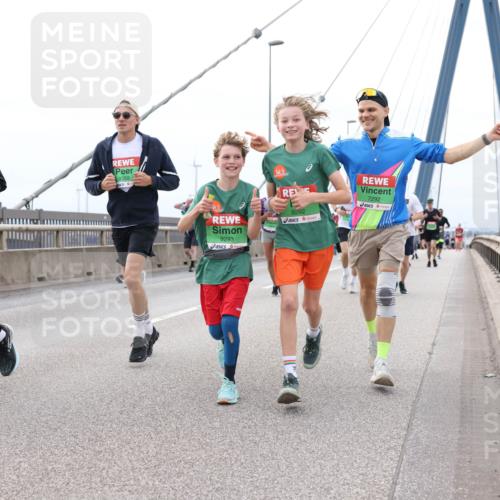 03.10.2025 - Köhlbrandbrückenlauf Lena Gebhardt http://msf.ph/oto/9202897 03.10.2025 15:51:03 Position 2 9359, 9292, 9293, 7292 meine-sportfotos.de