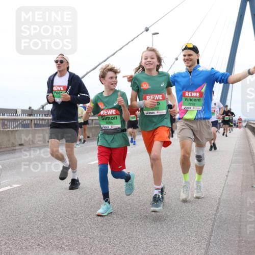 03.10.2025 - Köhlbrandbrückenlauf Lena Gebhardt http://msf.ph/oto/9202899 03.10.2025 15:51:03 Position 2 9293, 0, 292, 7292, 15 meine-sportfotos.de