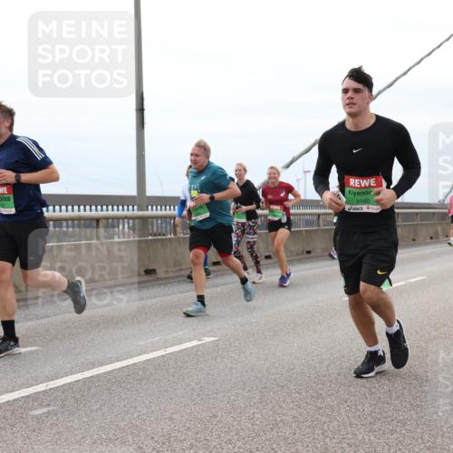 03.10.2025 - Köhlbrandbrückenlauf Lena Gebhardt http://msf.ph/oto/9202964 03.10.2025 15:51:16 Position 2  meine-sportfotos.de