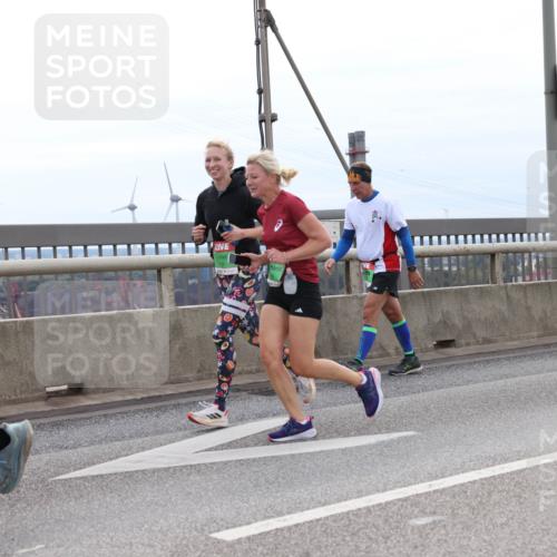 03.10.2025 - Köhlbrandbrückenlauf Lena Gebhardt http://msf.ph/oto/9202970 03.10.2025 15:51:18 Position 2  meine-sportfotos.de
