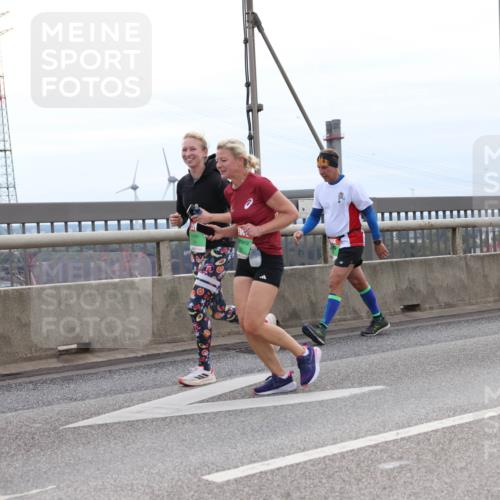 03.10.2025 - Köhlbrandbrückenlauf Lena Gebhardt http://msf.ph/oto/9202971 03.10.2025 15:51:18 Position 2  meine-sportfotos.de