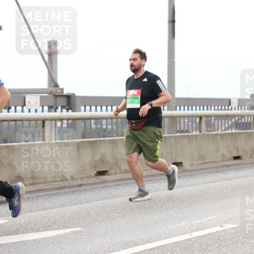 03.10.2025 - Köhlbrandbrückenlauf Lena Gebhardt http://msf.ph/oto/9203037 03.10.2025 15:51:35 Position 2  meine-sportfotos.de