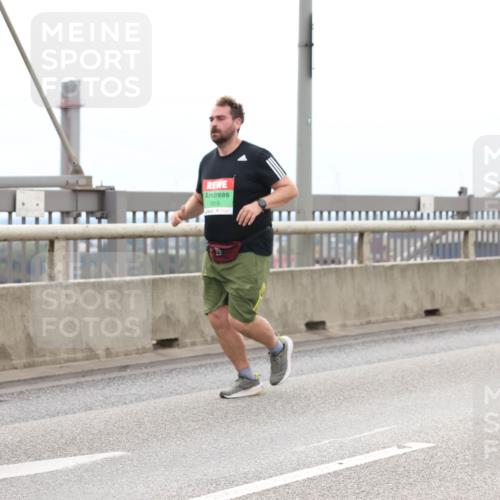 03.10.2025 - Köhlbrandbrückenlauf Lena Gebhardt http://msf.ph/oto/9203038 03.10.2025 15:51:35 Position 2 7619 meine-sportfotos.de