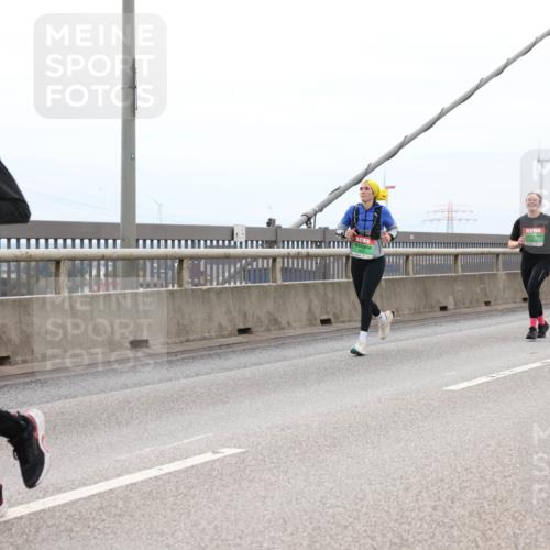 03.10.2025 - Köhlbrandbrückenlauf Lena Gebhardt http://msf.ph/oto/9203044 03.10.2025 15:51:36 Position 2 7671 meine-sportfotos.de