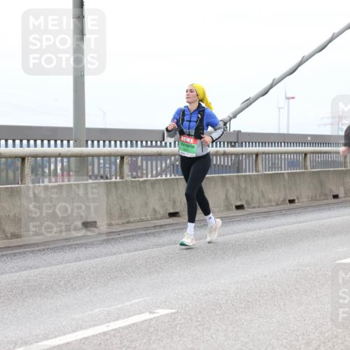 03.10.2025 - Köhlbrandbrückenlauf Lena Gebhardt http://msf.ph/oto/9203045 03.10.2025 15:51:37 Position 2 91, 8071, 8246, 9728 meine-sportfotos.de