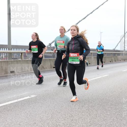 03.10.2025 - Köhlbrandbrückenlauf Lena Gebhardt http://msf.ph/oto/9203053 03.10.2025 15:51:38 Position 2 8011 meine-sportfotos.de