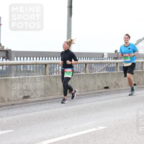 03.10.2025 - Köhlbrandbrückenlauf Lena Gebhardt http://msf.ph/oto/9203058 03.10.2025 15:51:40 Position 2 91, 7996 meine-sportfotos.de