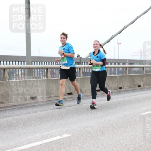 03.10.2025 - Köhlbrandbrückenlauf Lena Gebhardt http://msf.ph/oto/9203059 03.10.2025 15:51:40 Position 2 7996, 9450 meine-sportfotos.de