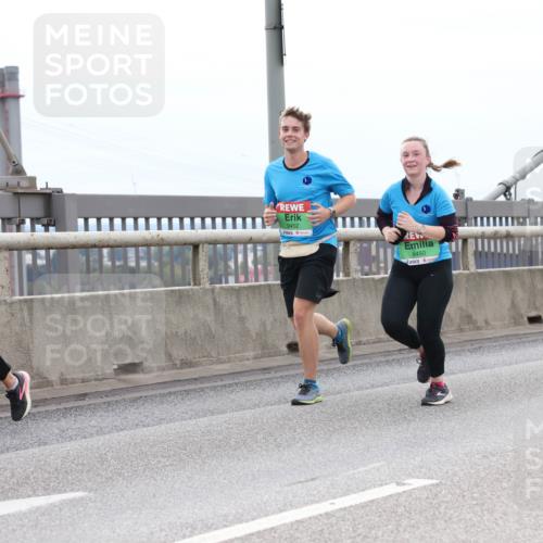 03.10.2025 - Köhlbrandbrückenlauf Lena Gebhardt http://msf.ph/oto/9203063 03.10.2025 15:51:41 Position 2 7996, 9452, 9450 meine-sportfotos.de