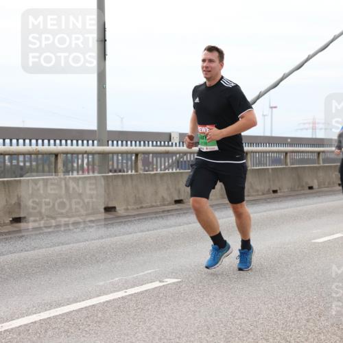 03.10.2025 - Köhlbrandbrückenlauf Lena Gebhardt http://msf.ph/oto/9203069 03.10.2025 15:51:42 Position 2  meine-sportfotos.de