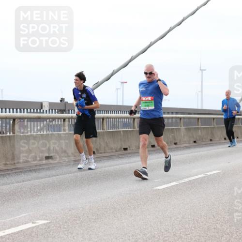 03.10.2025 - Köhlbrandbrückenlauf Lena Gebhardt http://msf.ph/oto/9203111 03.10.2025 15:51:51 Position 2 91, 9193 meine-sportfotos.de