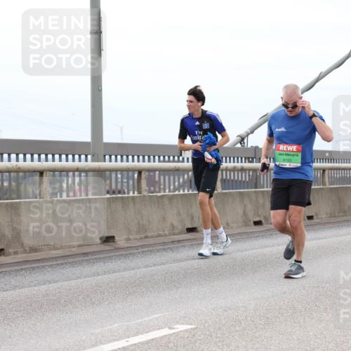 03.10.2025 - Köhlbrandbrückenlauf Lena Gebhardt http://msf.ph/oto/9203114 03.10.2025 15:51:52 Position 2 91, 9193 meine-sportfotos.de