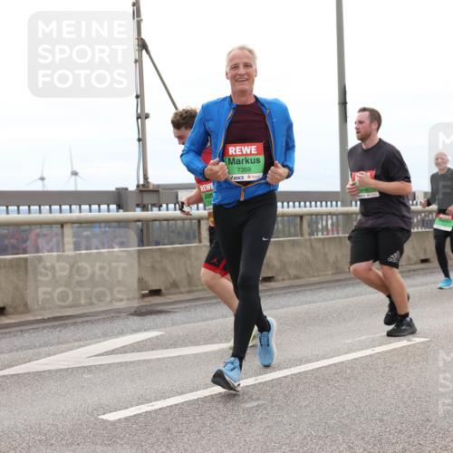 03.10.2025 - Köhlbrandbrückenlauf Lena Gebhardt http://msf.ph/oto/9203144 03.10.2025 15:51:57 Position 2 73, 7359 meine-sportfotos.de