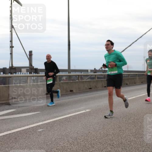 03.10.2025 - Köhlbrandbrückenlauf Lena Gebhardt http://msf.ph/oto/9203152 03.10.2025 15:51:59 Position 2  meine-sportfotos.de