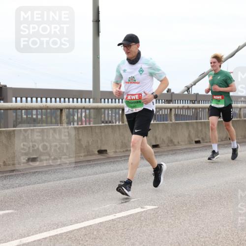 03.10.2025 - Köhlbrandbrückenlauf Lena Gebhardt http://msf.ph/oto/9203168 03.10.2025 15:52:01 Position 2 580 meine-sportfotos.de