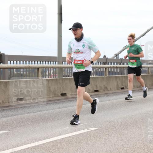 03.10.2025 - Köhlbrandbrückenlauf Lena Gebhardt http://msf.ph/oto/9203169 03.10.2025 15:52:02 Position 2 580 meine-sportfotos.de