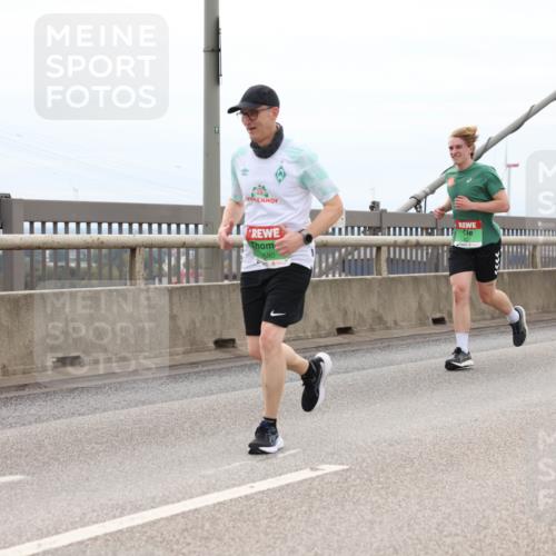 03.10.2025 - Köhlbrandbrückenlauf Lena Gebhardt http://msf.ph/oto/9203170 03.10.2025 15:52:02 Position 2 580 meine-sportfotos.de