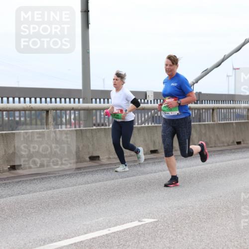 03.10.2025 - Köhlbrandbrückenlauf Lena Gebhardt http://msf.ph/oto/9203182 03.10.2025 15:52:04 Position 2 91, 7754 meine-sportfotos.de